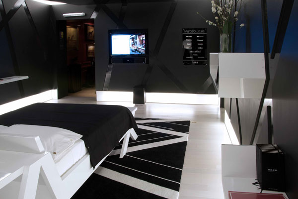 Phòng ngủ bí ẩn với tông đen