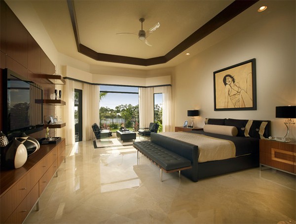 Giường da đen đầy quyến rũ