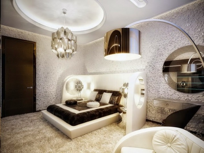 Phòng ngủ sang trọng với đèn chùm