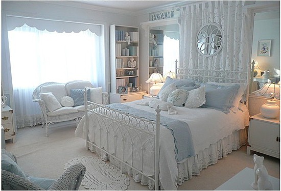 Lãng mạng với mẫu thiết kế giường cưới